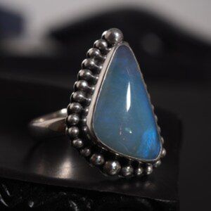 Crystal pipe opal ring blue